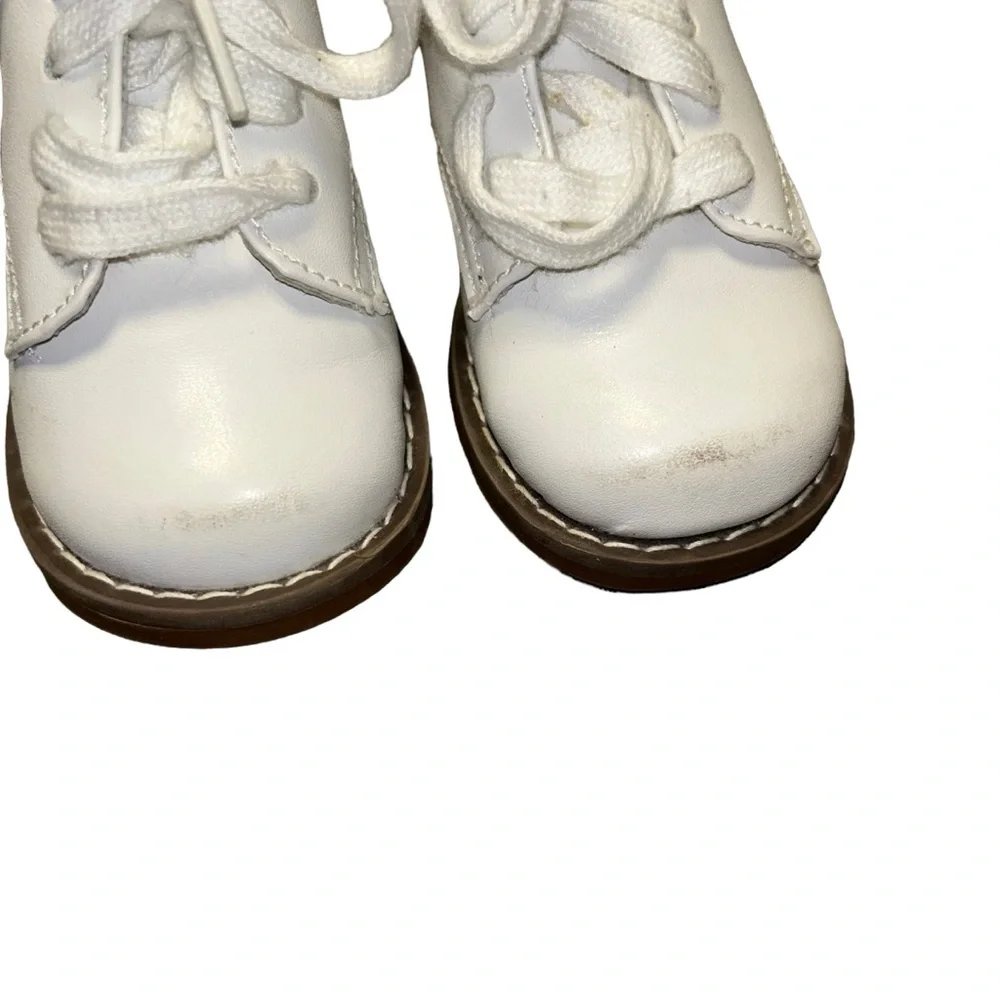 Footmates todd white leather baby walker shoes steppers booties size 3.5 wide
